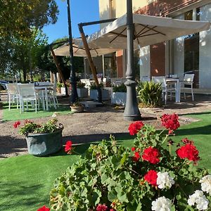 Hotel Adriatico Borgo Fosso Ghiaia Exterior photo
