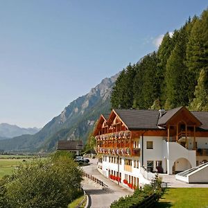 Hotel Kranebitt Val di Vizze Exterior photo