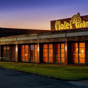 Motel Hotel Piranha Cameriano Exterior photo