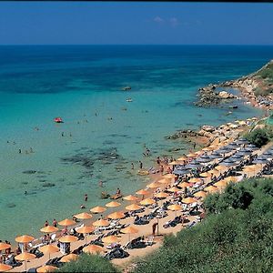iGV Club Vacanze Le Castella Exterior photo