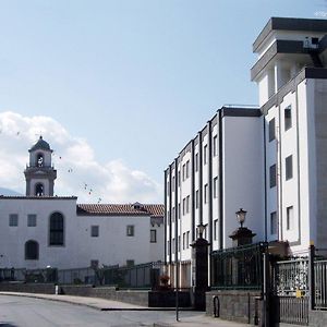 Hotel La Casa Del Pellegrino SantʼAnastasia Exterior photo