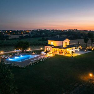 Bed and Breakfast Agri-relais Ventisettegradi Montemarciano Exterior photo