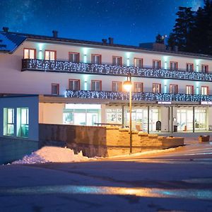 Hotel Polsa Brentonico Exterior photo