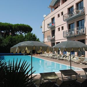 Hotel Capriccio Cervia Exterior photo