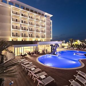 Hotel Ambasciatori Riccione Exterior photo
