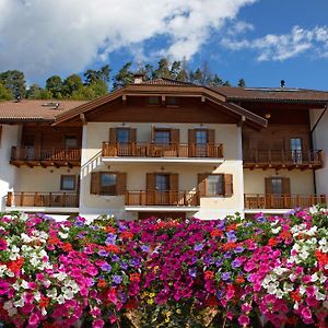 Hotel Garni Manuela Cavalese Exterior photo