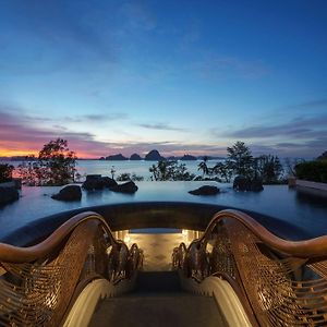 Hotel Banyan Tree Krabi Tub Kaek Beach Exterior photo