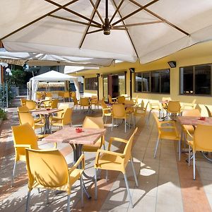 Hotel Levante Cervia Exterior photo