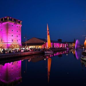 Hotel Donatella Pinarella Cervia Exterior photo
