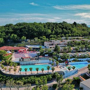 Centro Vacanze Mirage Torre di Palme Exterior photo