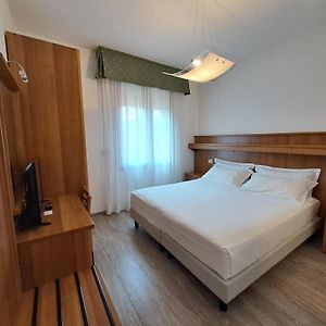 Hotel Alla Dolina Sistiana Exterior photo