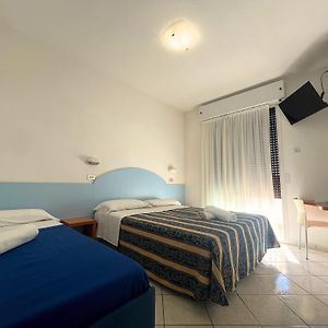 Hotel Patrizia - B&B E Appartamenti Bellaria-Igea Marina Exterior photo