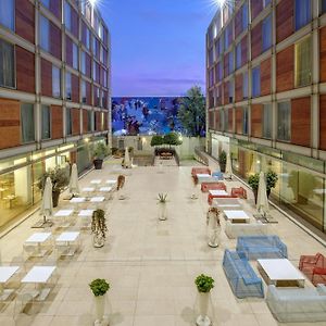 Hotel Doubletree By Hilton Milano Exterior photo