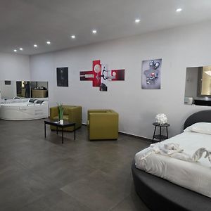 Hotel Duomo Carpi Exterior photo