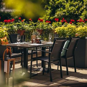 Hotel Crowne Plaza Geneva By Ihg Meyrin Exterior photo