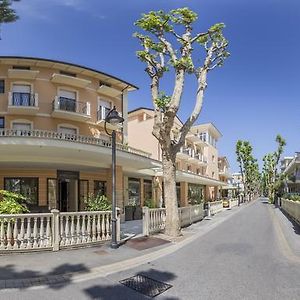 Hotel Mediterraneo Club Benessere Bellaria-Igea Marina Exterior photo