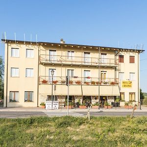 Hotel Cristina San Rocco di Piegara Exterior photo