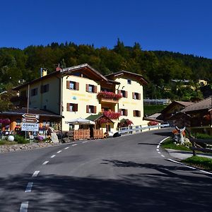 Albergo Aurora Vignola  Exterior photo