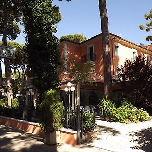 Hotel Boccaccio Milano Marittima Exterior photo