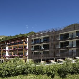 Hotel Langtaufererhof Melago Exterior photo