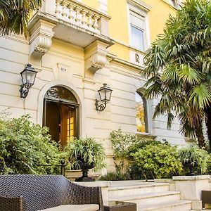 Hotel Rovereto Exterior photo