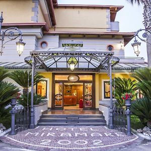 Hotel Miramare Varcaturo Exterior photo