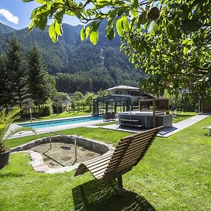 Zur Bruecke Apartments And Rooms - Your Home In Heart Of South Tyrol, With Brixencard Fortezza Exterior photo